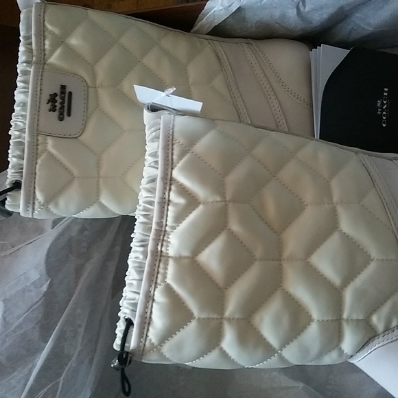 COACH Boots NWT 7.5, Chalk/ Sparrow - Picture 3 of 8